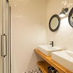 Apartment Metropolitan By Staynn