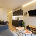 Metropolitan By Staynn Apartment
