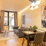 Metropolitan By Staynn