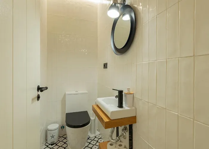 Metropolitan By Staynn *