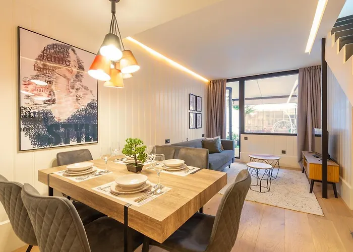 Metropolitan By Staynn *